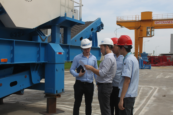 俄羅斯客戶來山美驗(yàn)貨