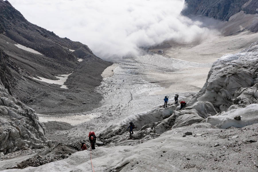 驕傲！山美股份歐洲員工勇攀歐洲第一峰-厄爾布魯士峰