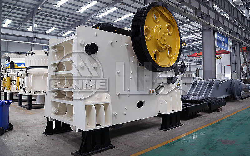 900*1200鄂式破碎機(jī)多少錢一臺(tái)？產(chǎn)量如何？