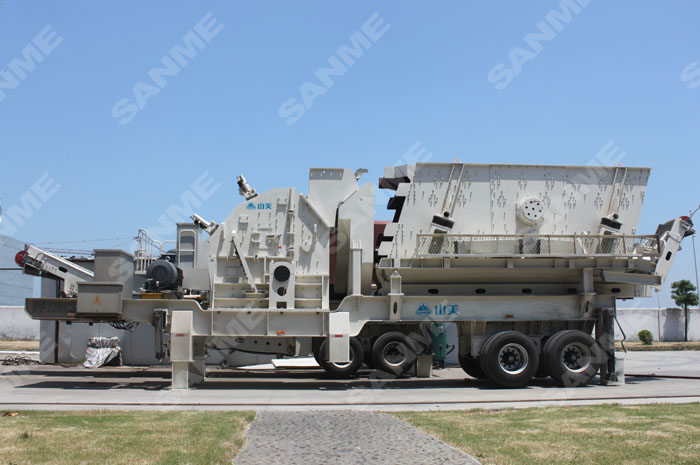 花崗巖河卵石破碎設(shè)備；輪胎式移動(dòng)破碎站