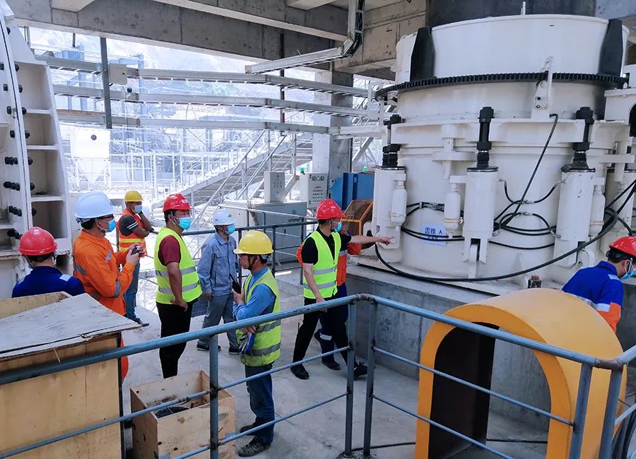 SMS系列多缸液壓圓錐破碎機，精品骨料生產(chǎn)線的理想選擇