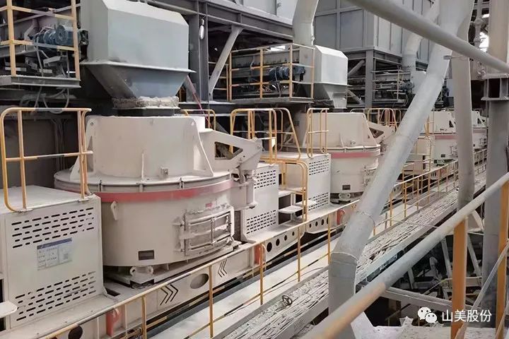 砂石協(xié)會報道！上海山美大進料、大產(chǎn)量立式?jīng)_擊破碎機（制砂機）成功用于東方希望骨料生產(chǎn)線升級改造項目！