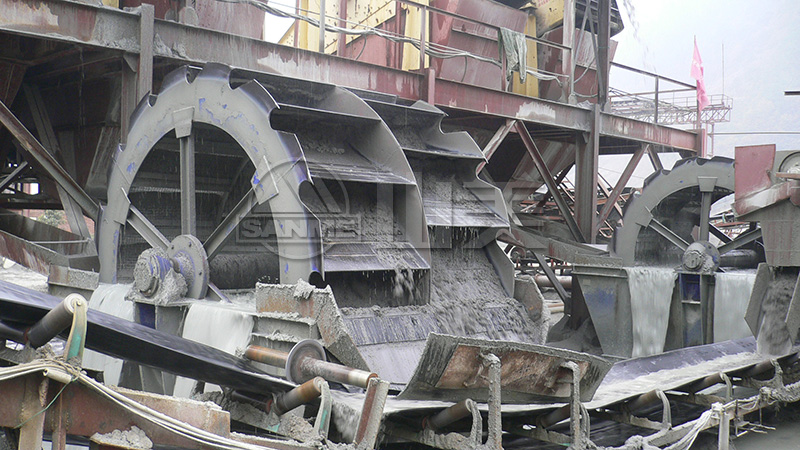 面對(duì)砂石洗砂機(jī)型號(hào)的選擇，輪斗洗砂機(jī)和螺旋洗砂機(jī)哪種更適合？