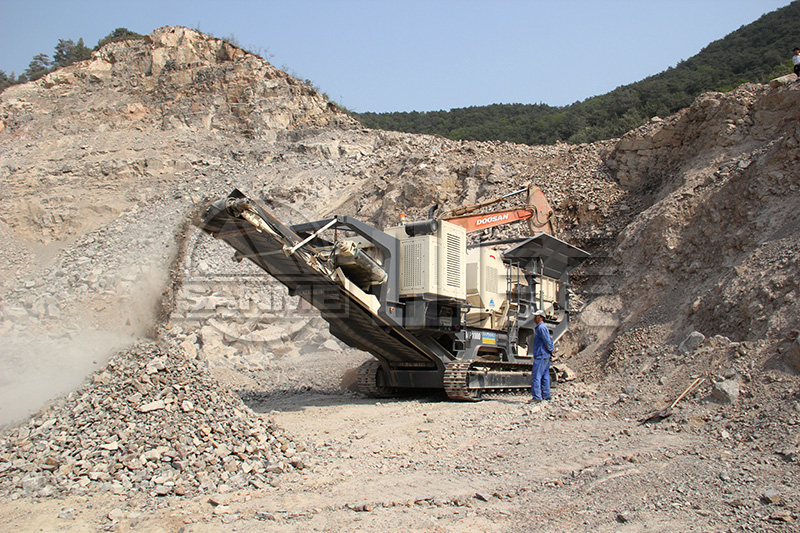 一臺(tái)移動(dòng)履帶式破碎機(jī)多少錢？