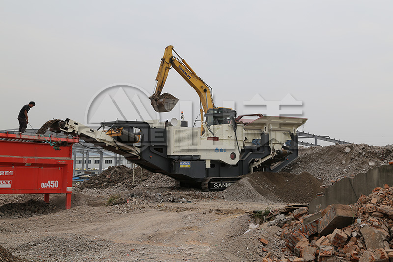 輪胎式移動破碎站的性能優(yōu)勢有哪些？