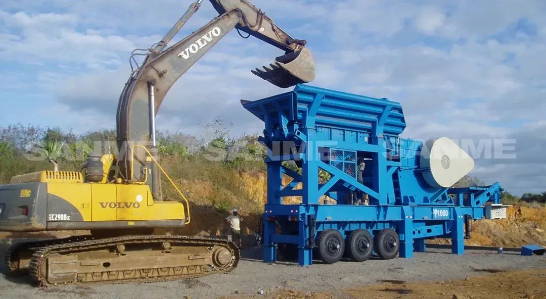 時(shí)產(chǎn)值近600萬(wàn)！山美移動(dòng)式破碎篩分一體站助力江蘇高碳鉻鐵礦破碎項(xiàng)目建設(shè)