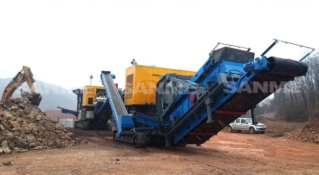 時(shí)產(chǎn)值近600萬(wàn)！山美移動(dòng)式破碎篩分一體站助力江蘇高碳鉻鐵礦破碎項(xiàng)目建設(shè)