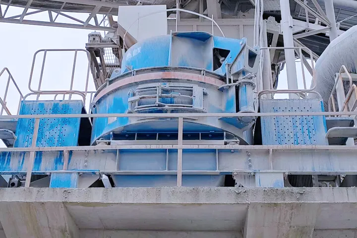 VC7系列立式?jīng)_擊破碎機(jī)——多領(lǐng)域適用，展現(xiàn)強(qiáng)大實(shí)力